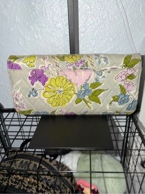 Vera Bradley Accordion Continental Wallet Loves Me Purple Floral Quilted